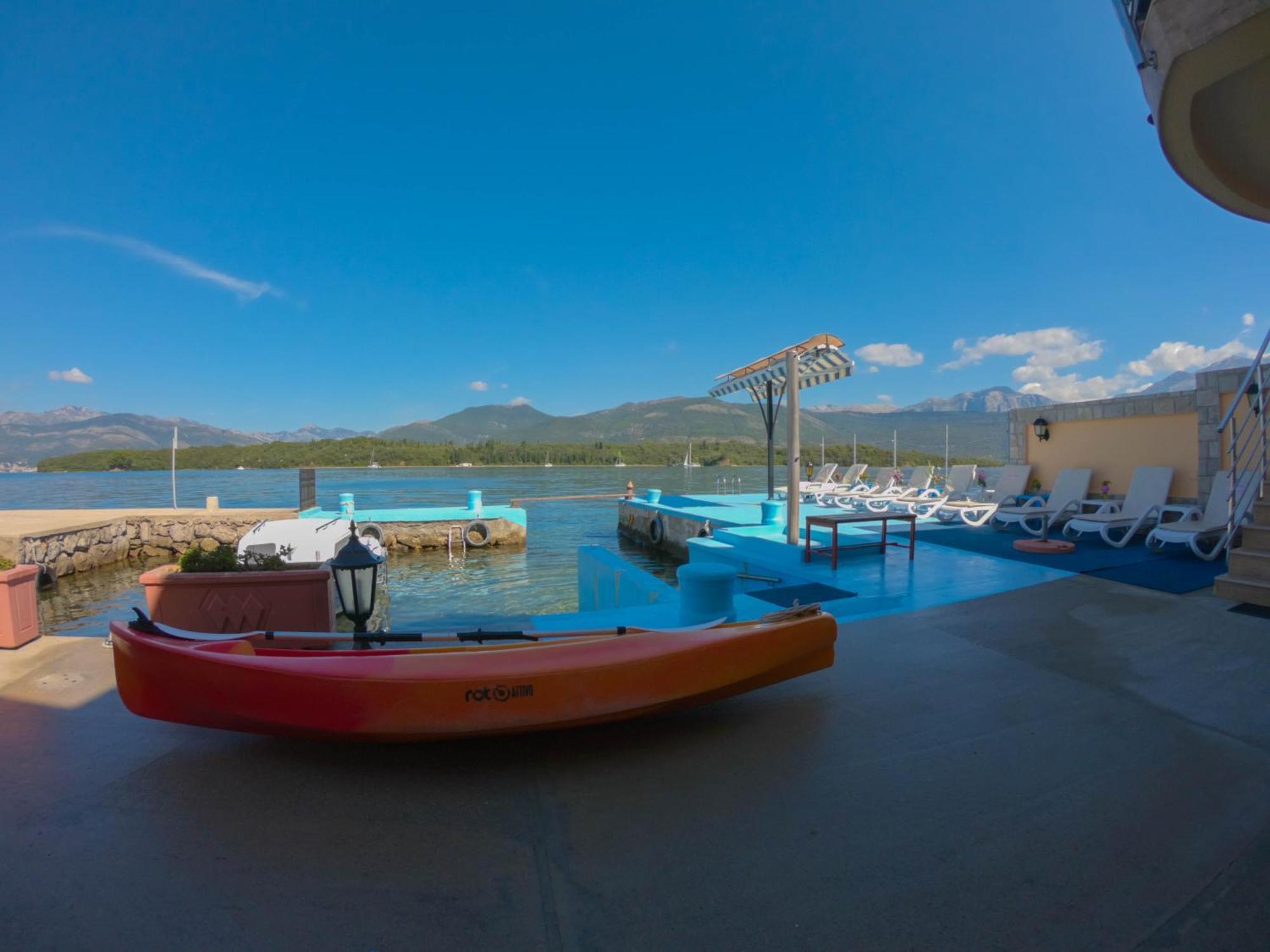 Porto Del Sole Apartments Tivat Buitenkant foto