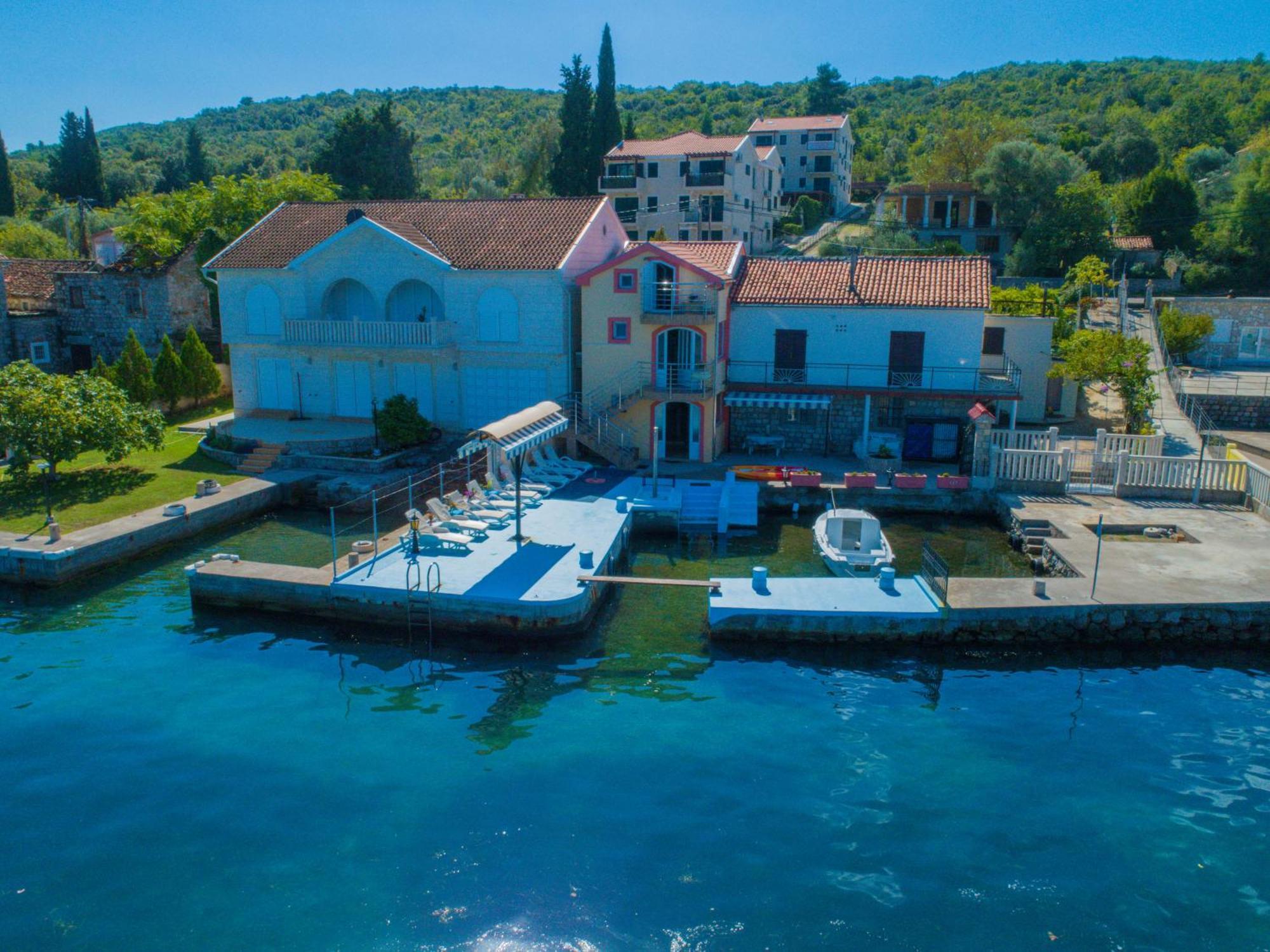 Porto Del Sole Apartments Tivat Buitenkant foto