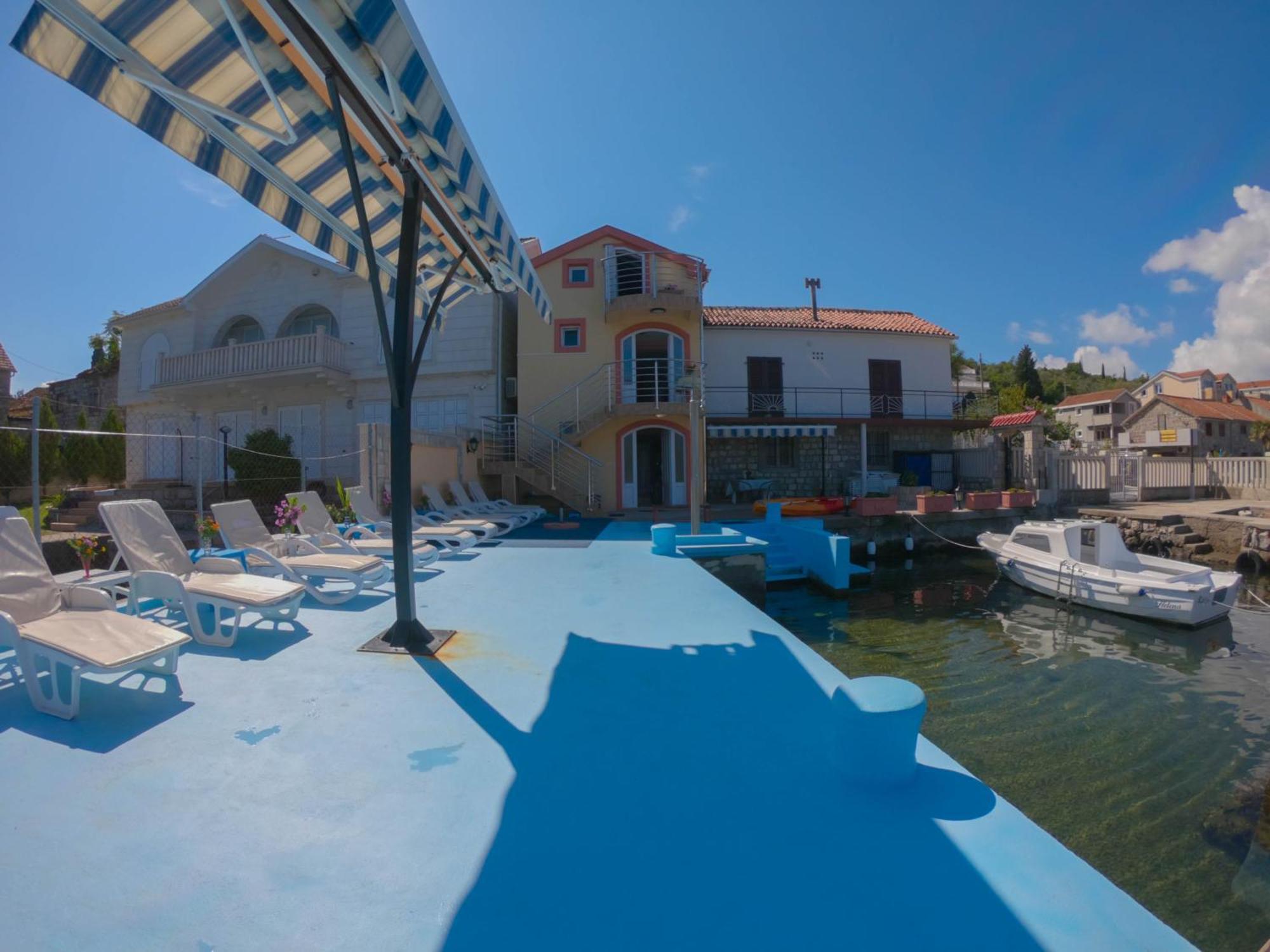 Porto Del Sole Apartments Tivat Buitenkant foto
