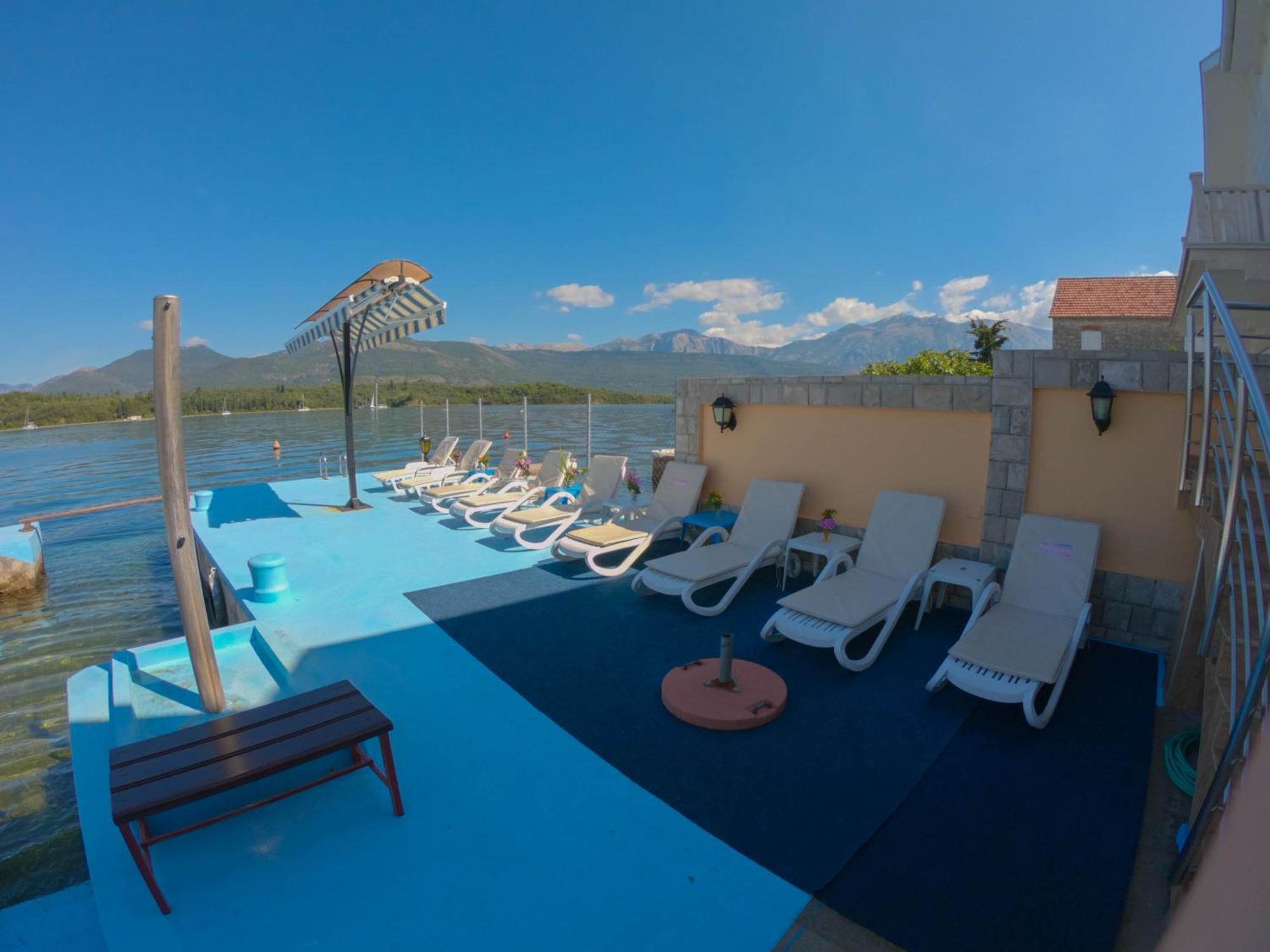 Porto Del Sole Apartments Tivat Buitenkant foto